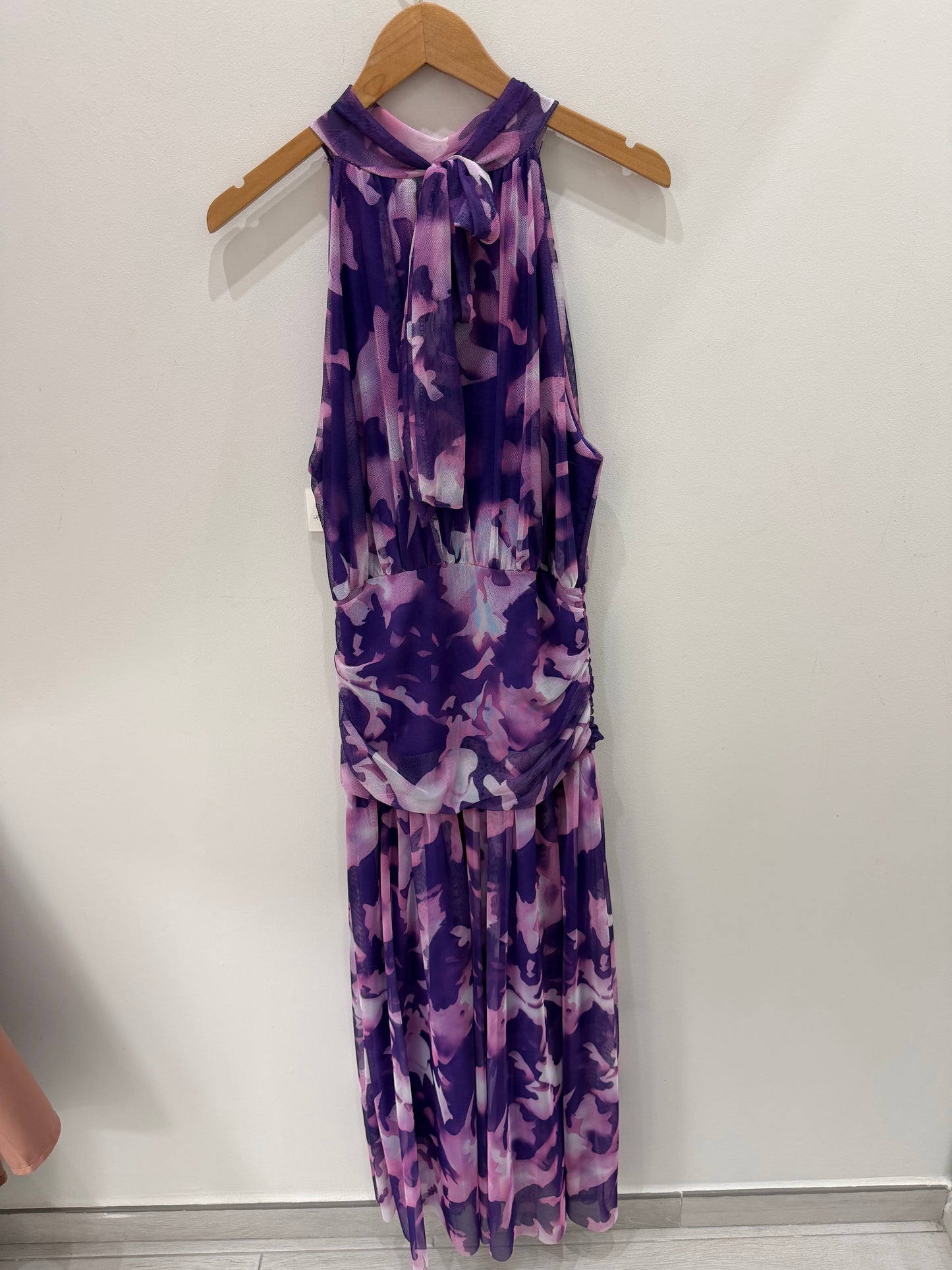 VESTIDO HALTER TONOS LILAS