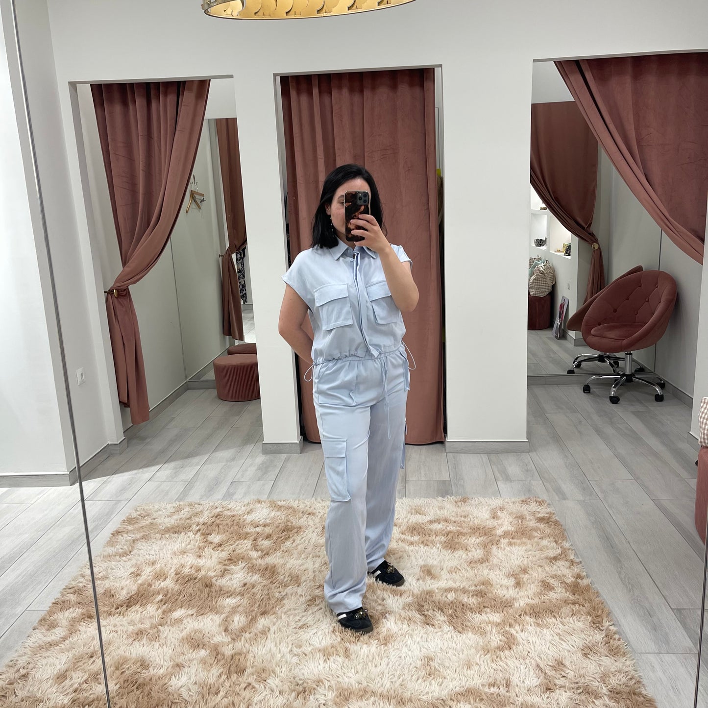 PANTALÓN FLUIDO CON BOLSILLOS