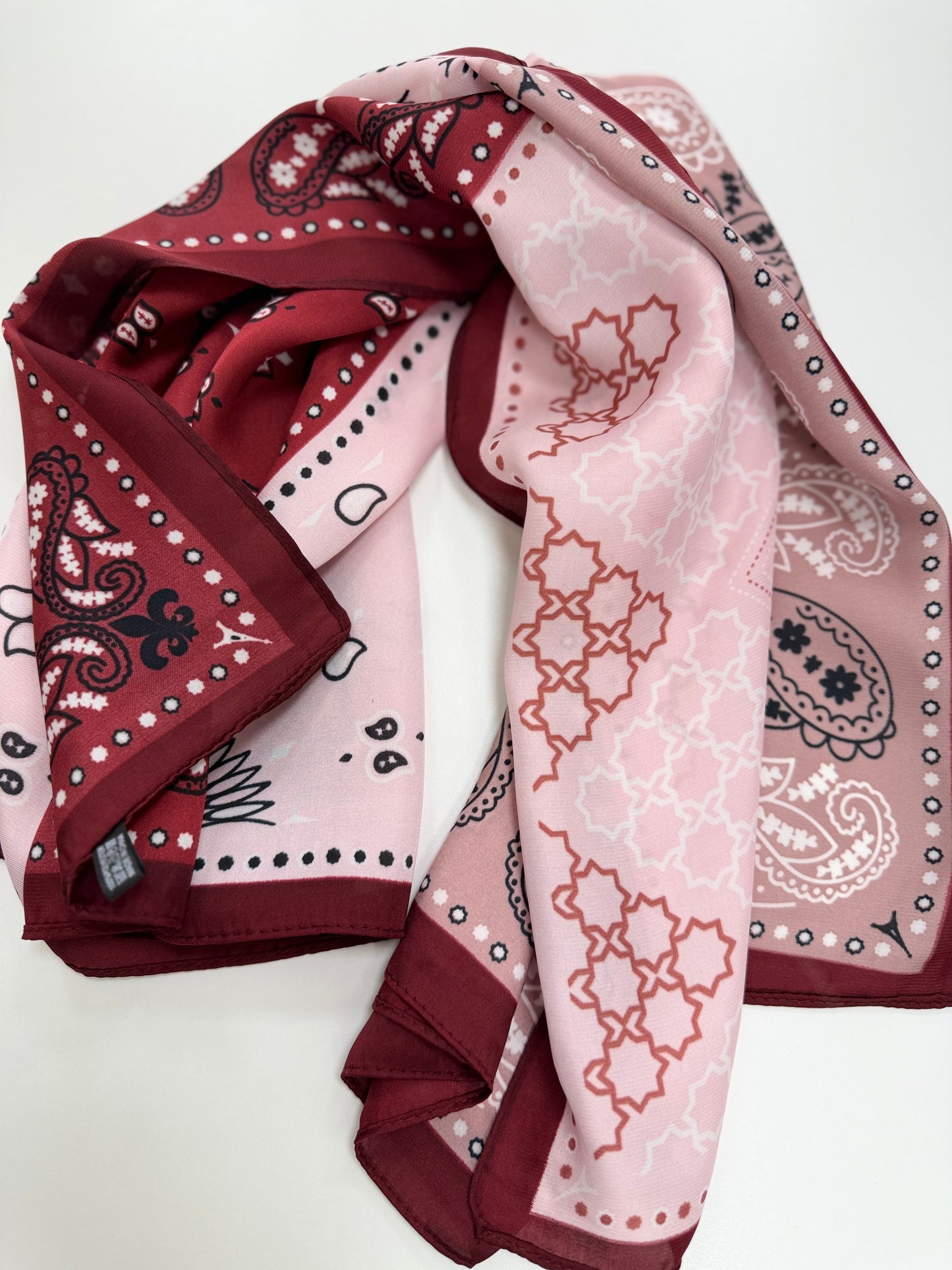 PAÑUELO ESTAMPADO ROSA