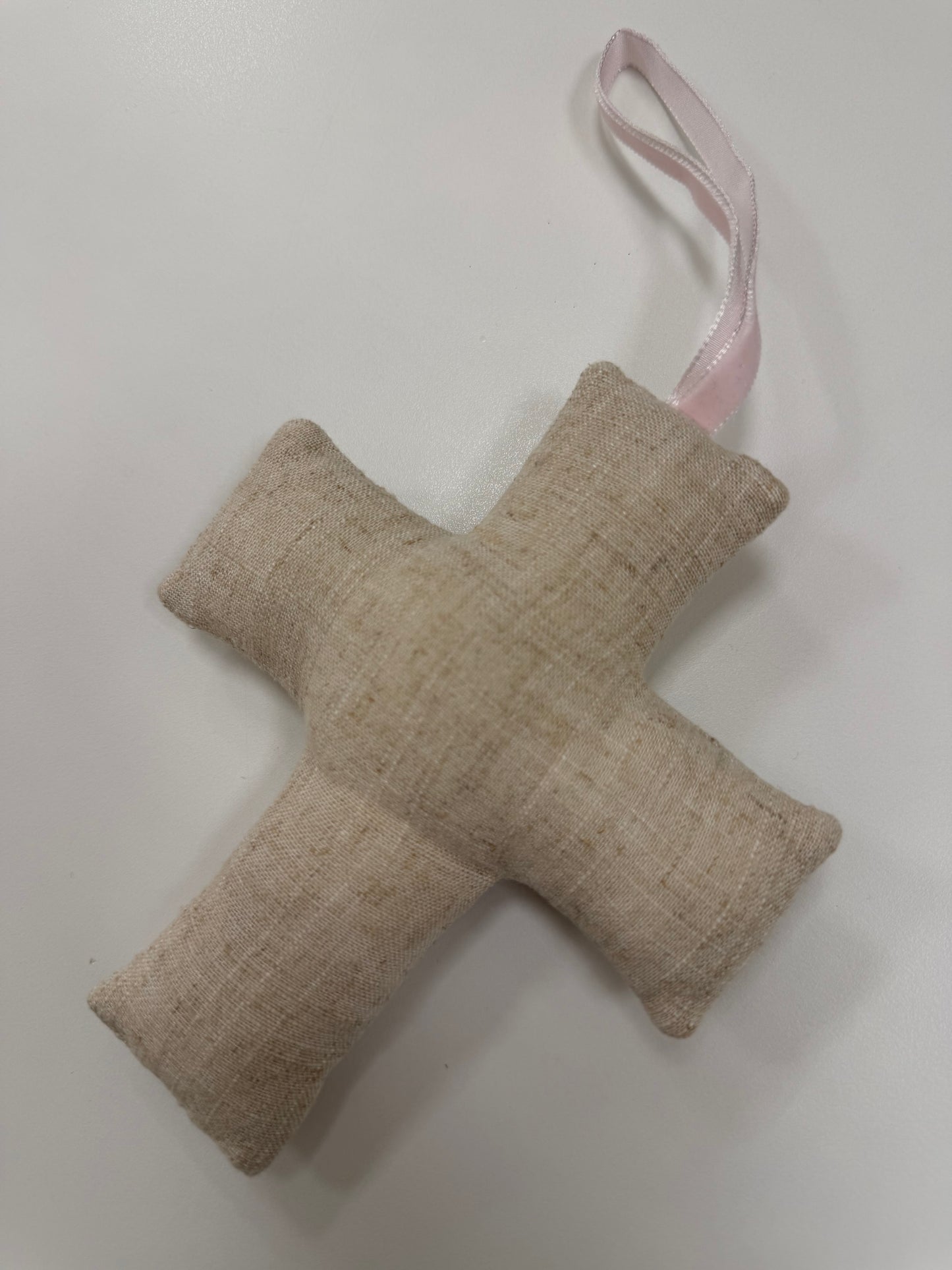 CRUZ BORDADA
