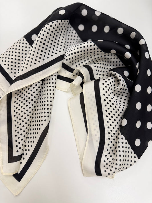PAÑUELO LUNARES NEGRO