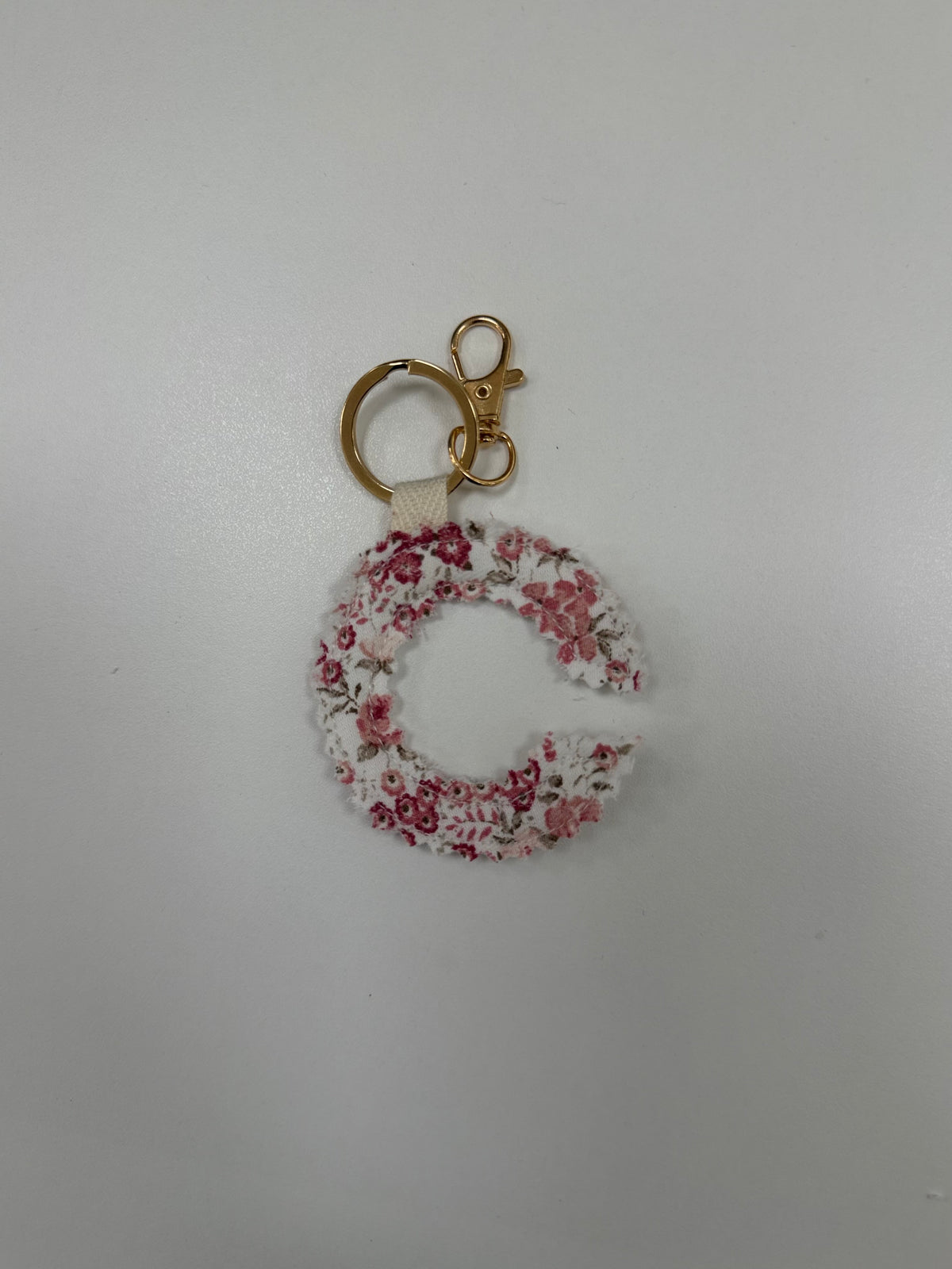 CHARM/LLAVERO HECHO A MANO INICIAL