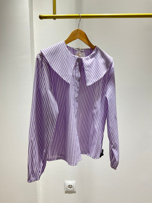 CAMISA A RAYAS LAVANDA CON CUELLO