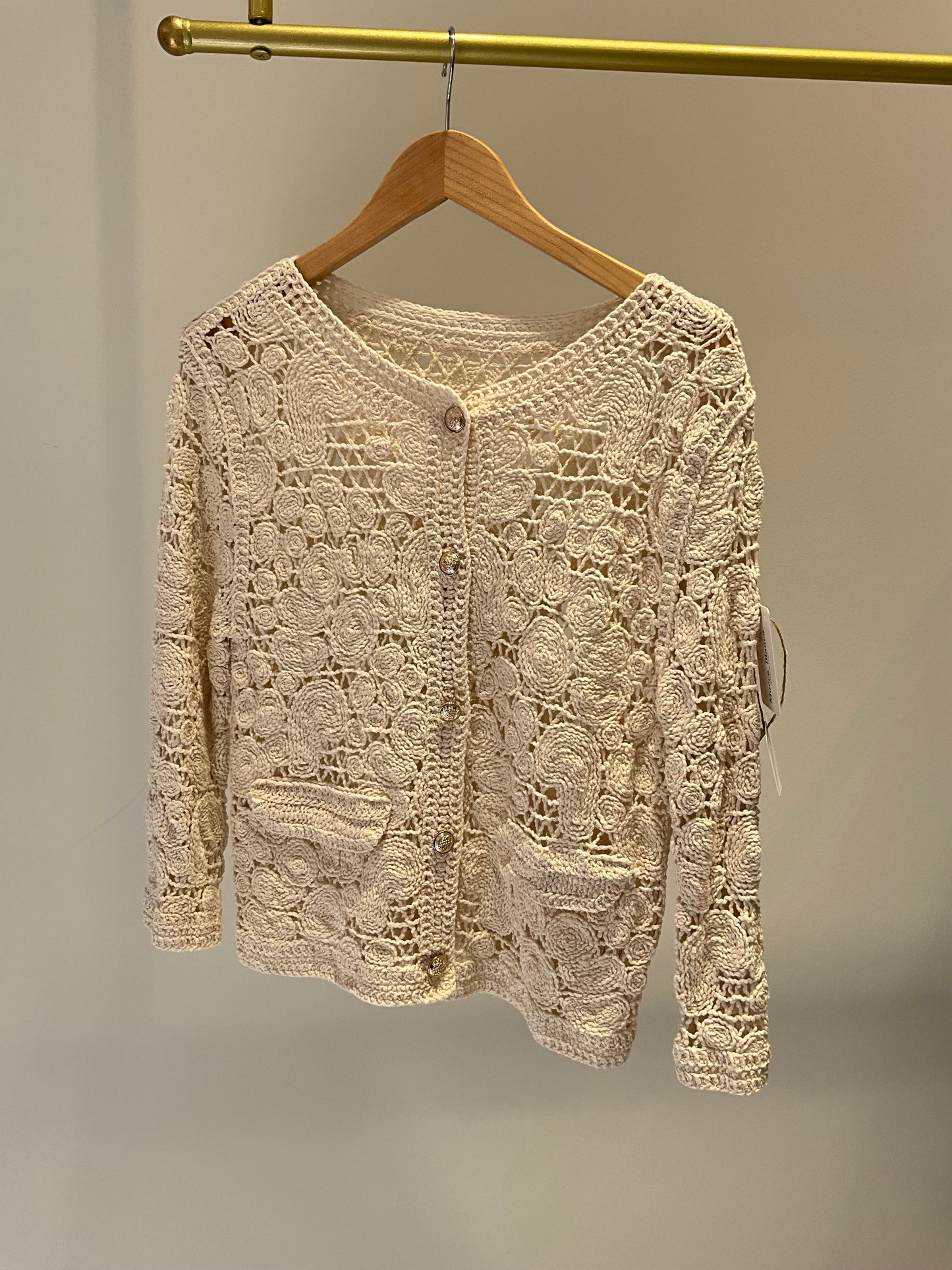 REBECA CROCHET BOTONES DORADOS