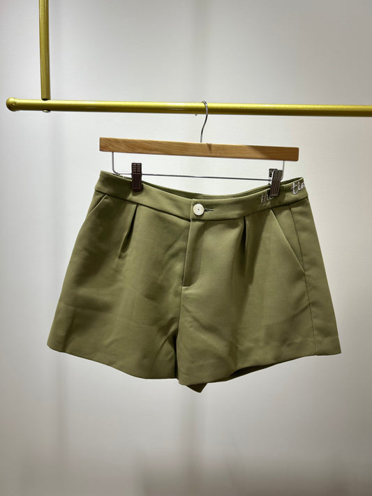 SHORT VERDE DETALLE LETRAS