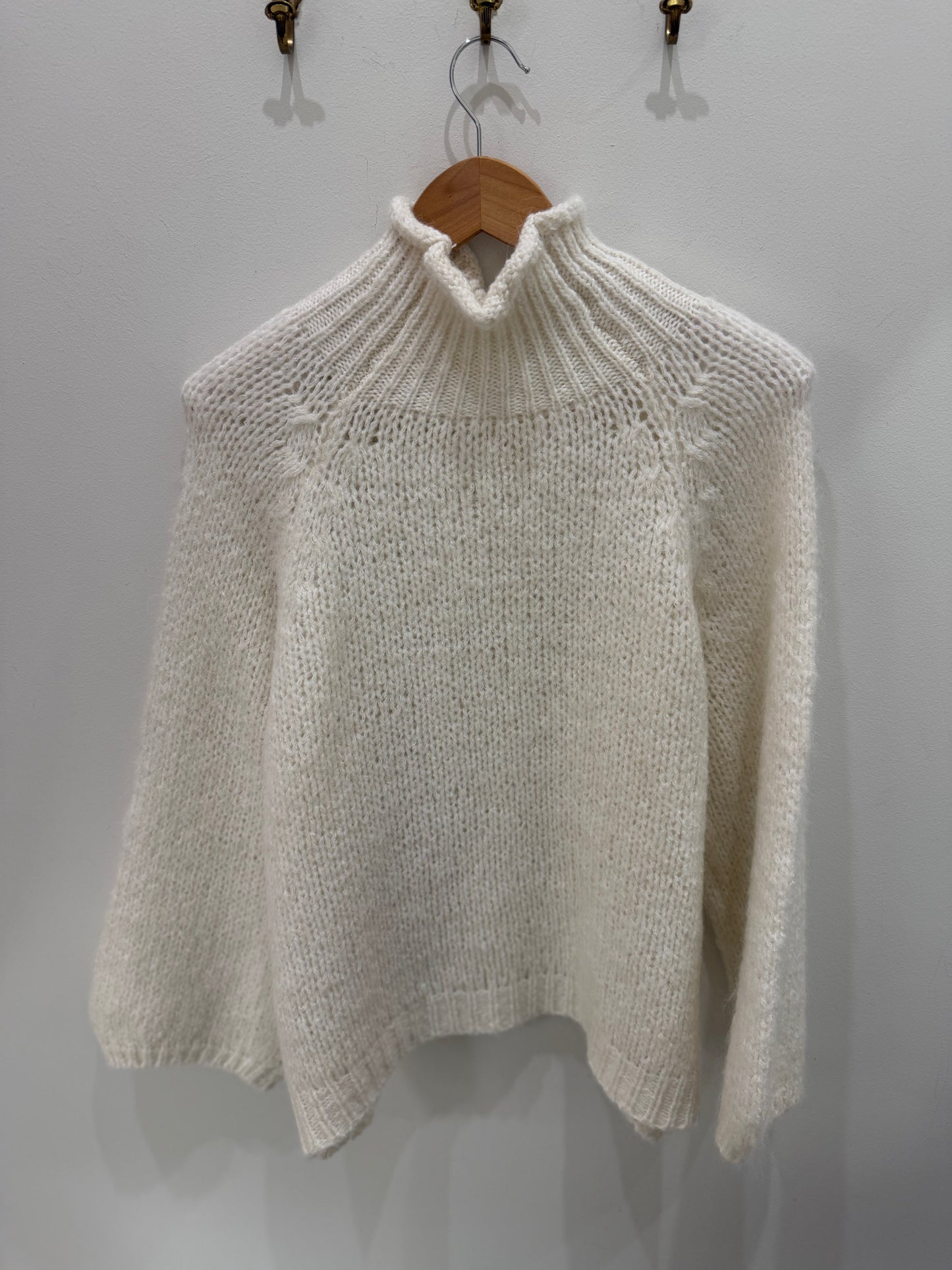 JERSEY CUELLO ALTO CRUDO
