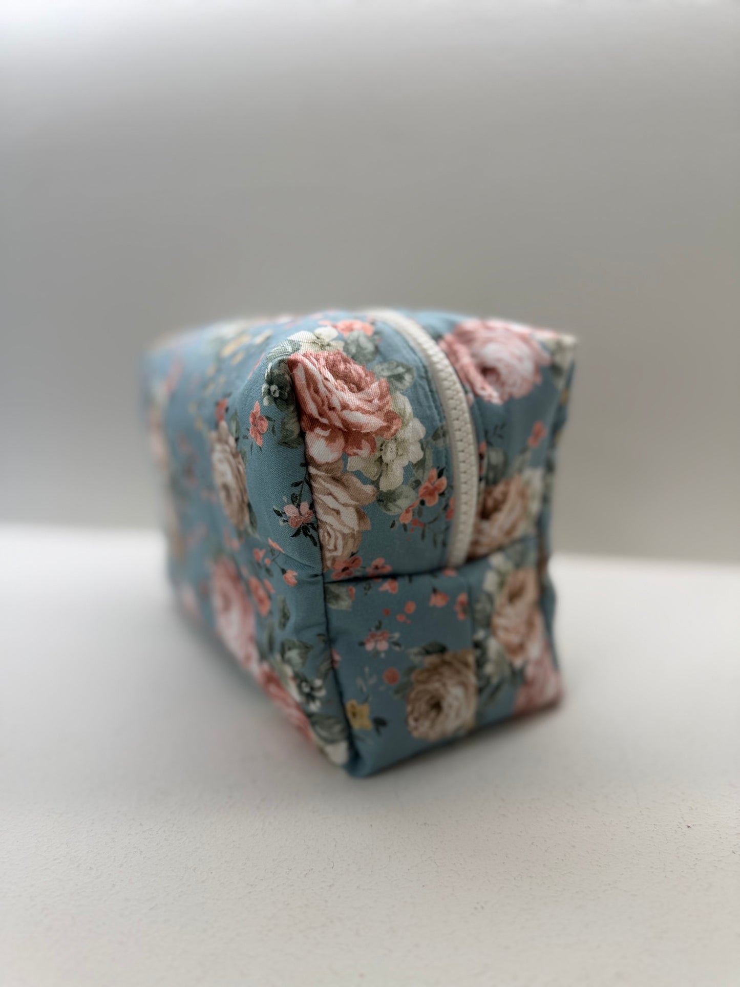 NECESER FLORES TONOS PASTEL