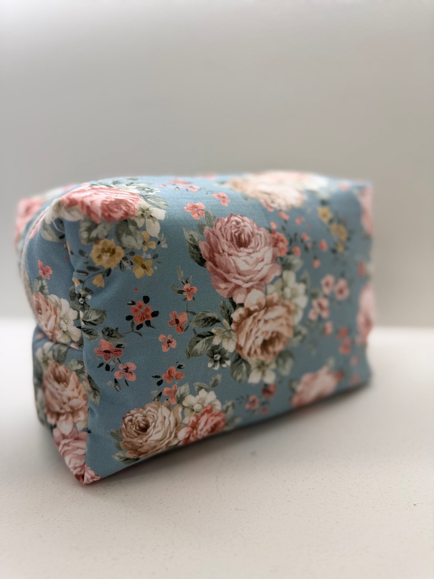 NECESER FLORES TONOS PASTEL