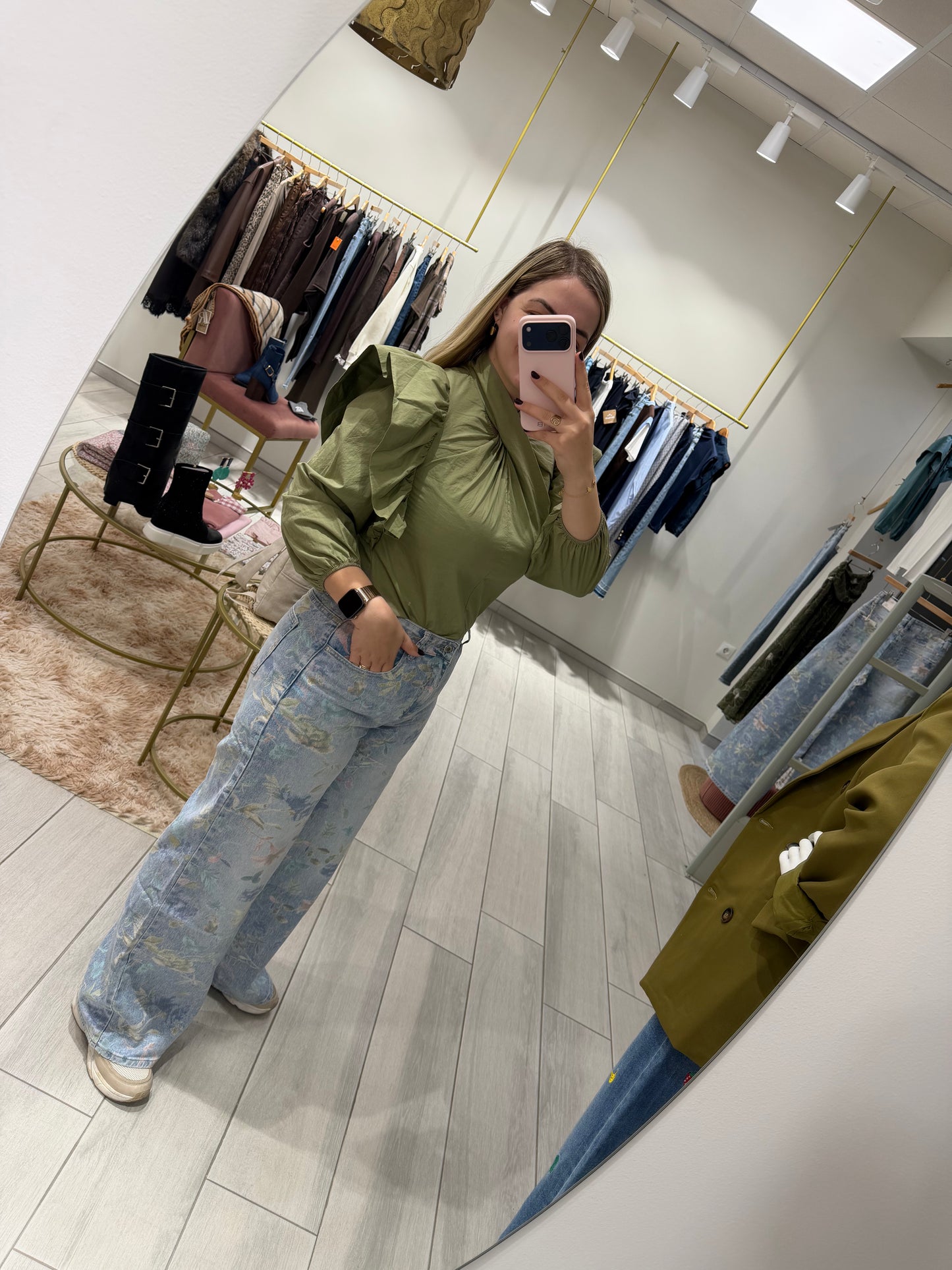 BLUSA VERDE VOLANTES