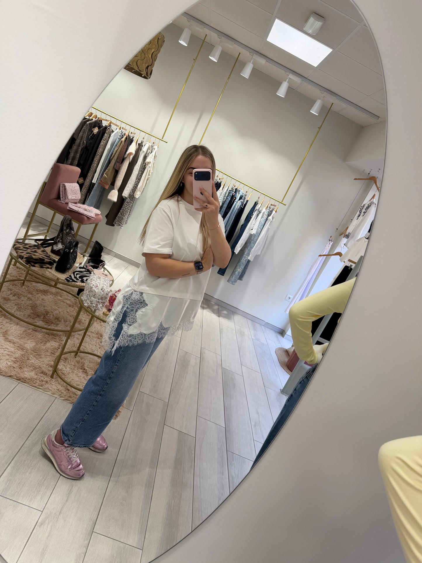 CAMISETA BLANCA ENCAJE SATINADO