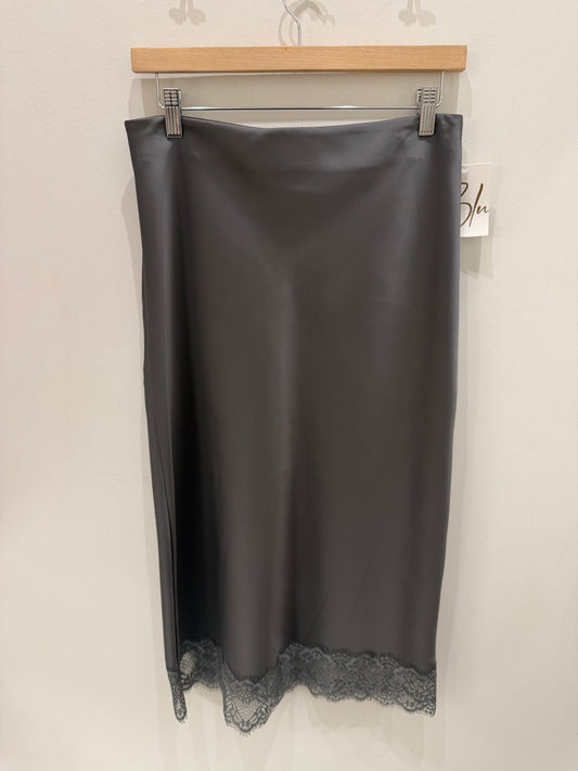 FALDA LENCERA GRIS
