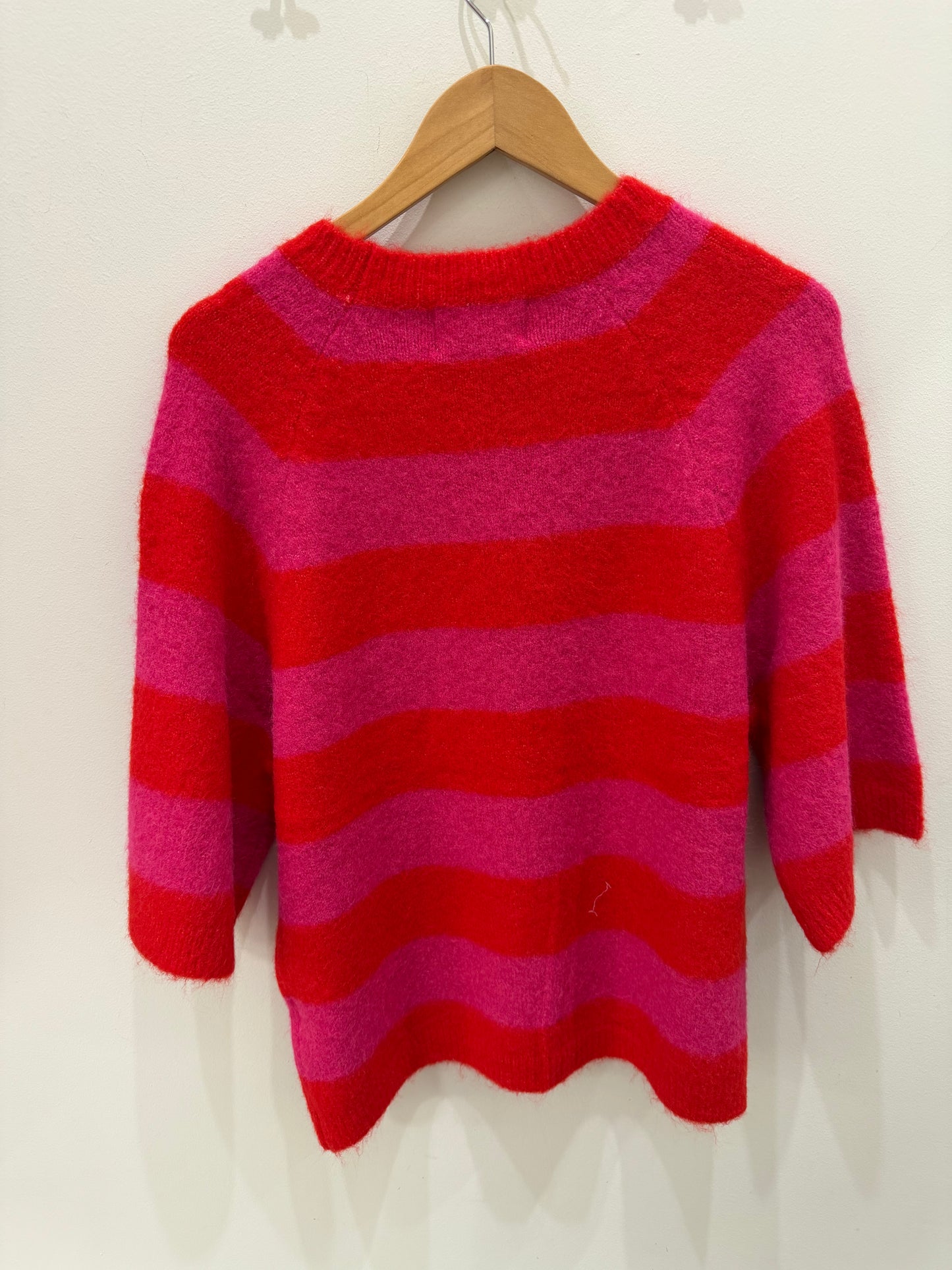 JERSEY ROSA Y ROJO