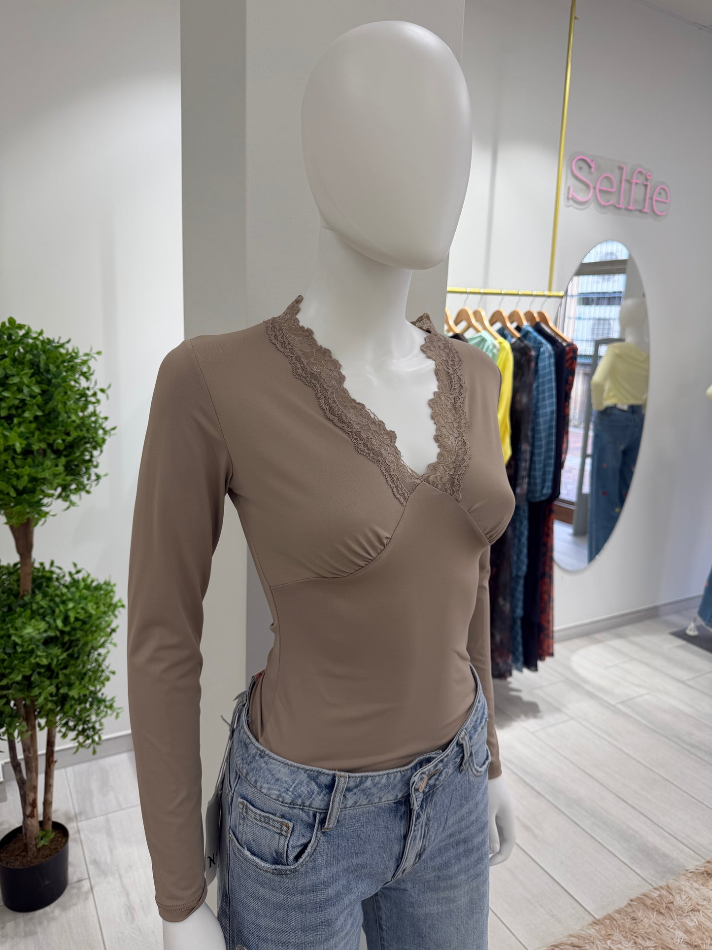 CAMISETA BÁSICA LENCERA