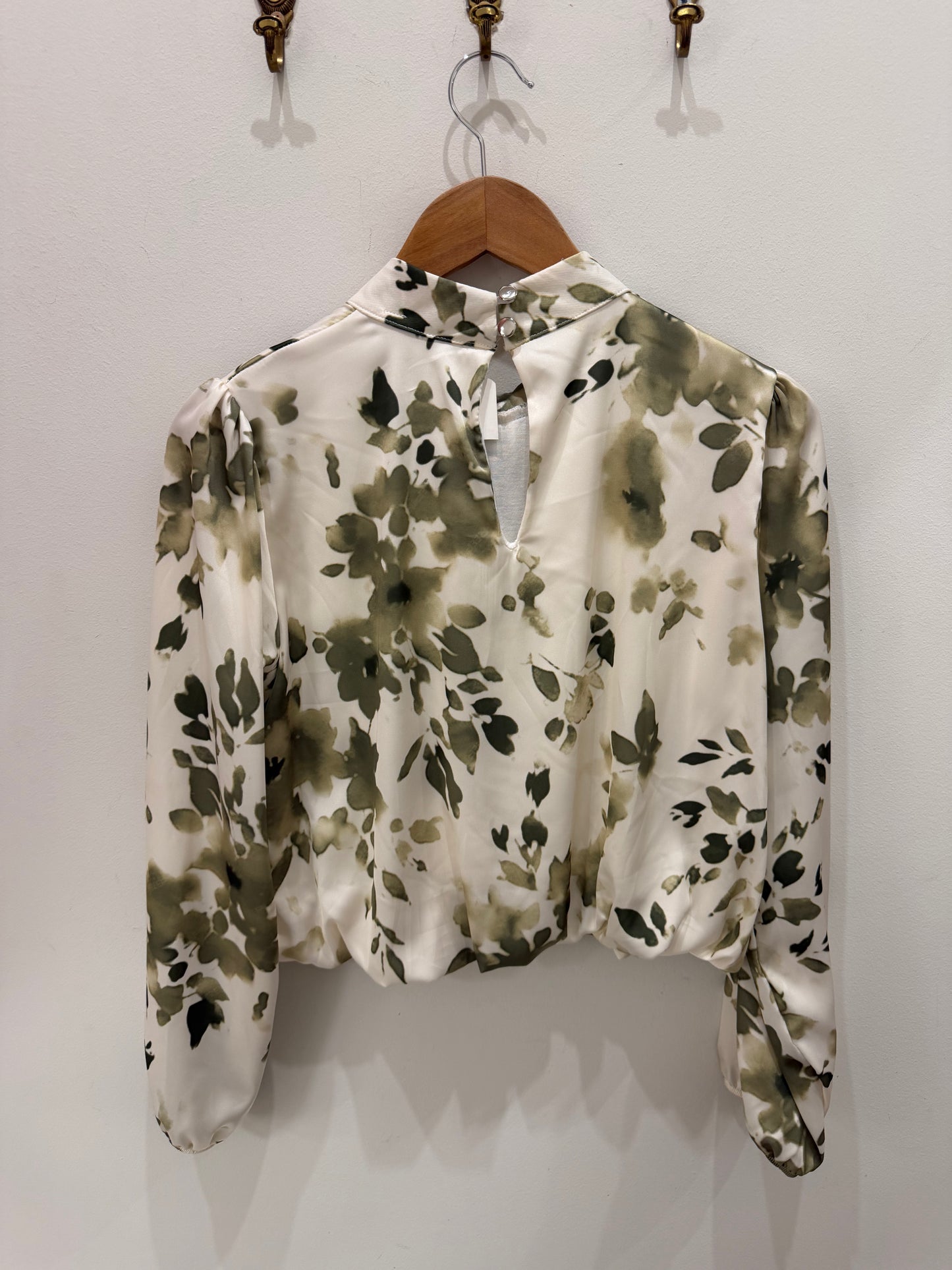 BLUSA SATINADA ESTAMPADA