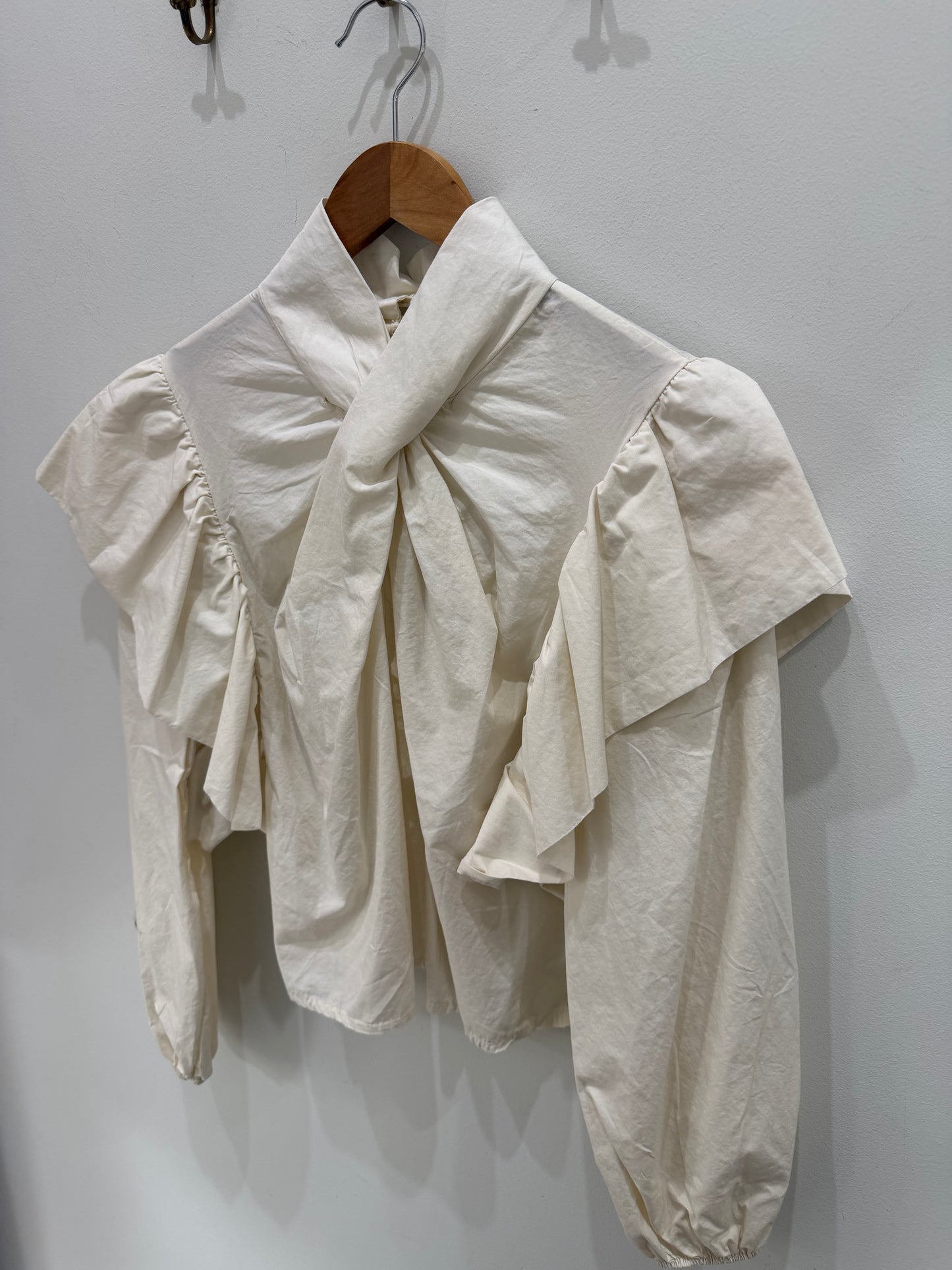BLUSA CRUDO VOLANTES
