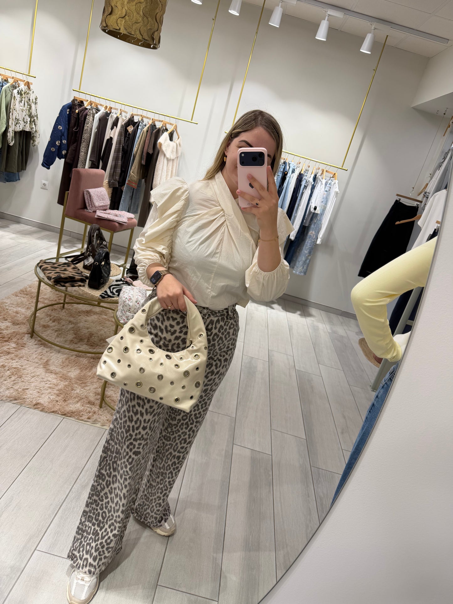 BOLSO BEIGE ARANDELAS
